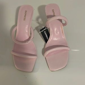 NWT Sz 7 kitten heel pink shoes